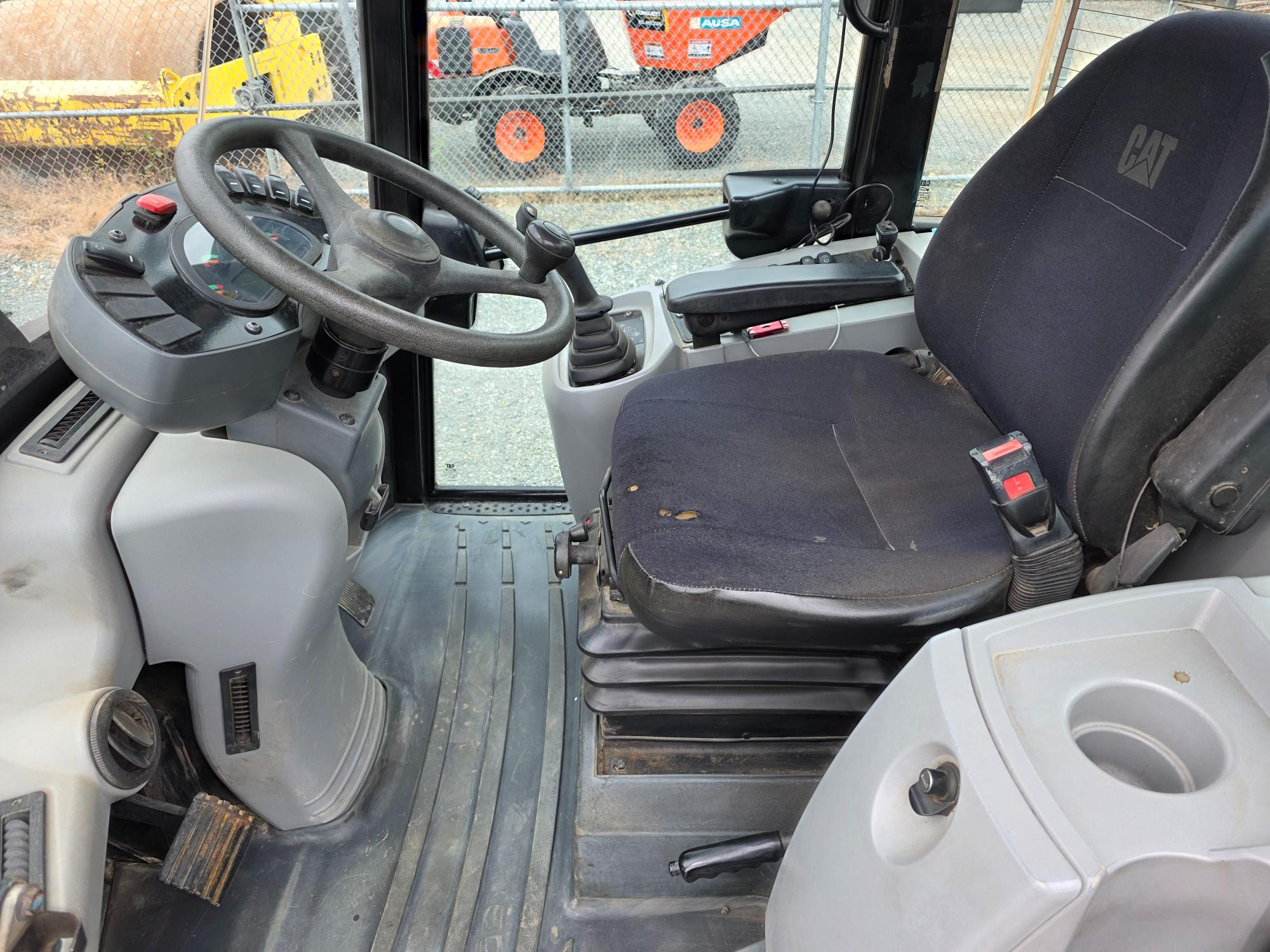  2017 CAT 906M at Conquest Equipment Abbotsford, BC