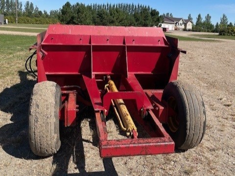   Leon 650 at Conquest Equipment Saskatchewan
