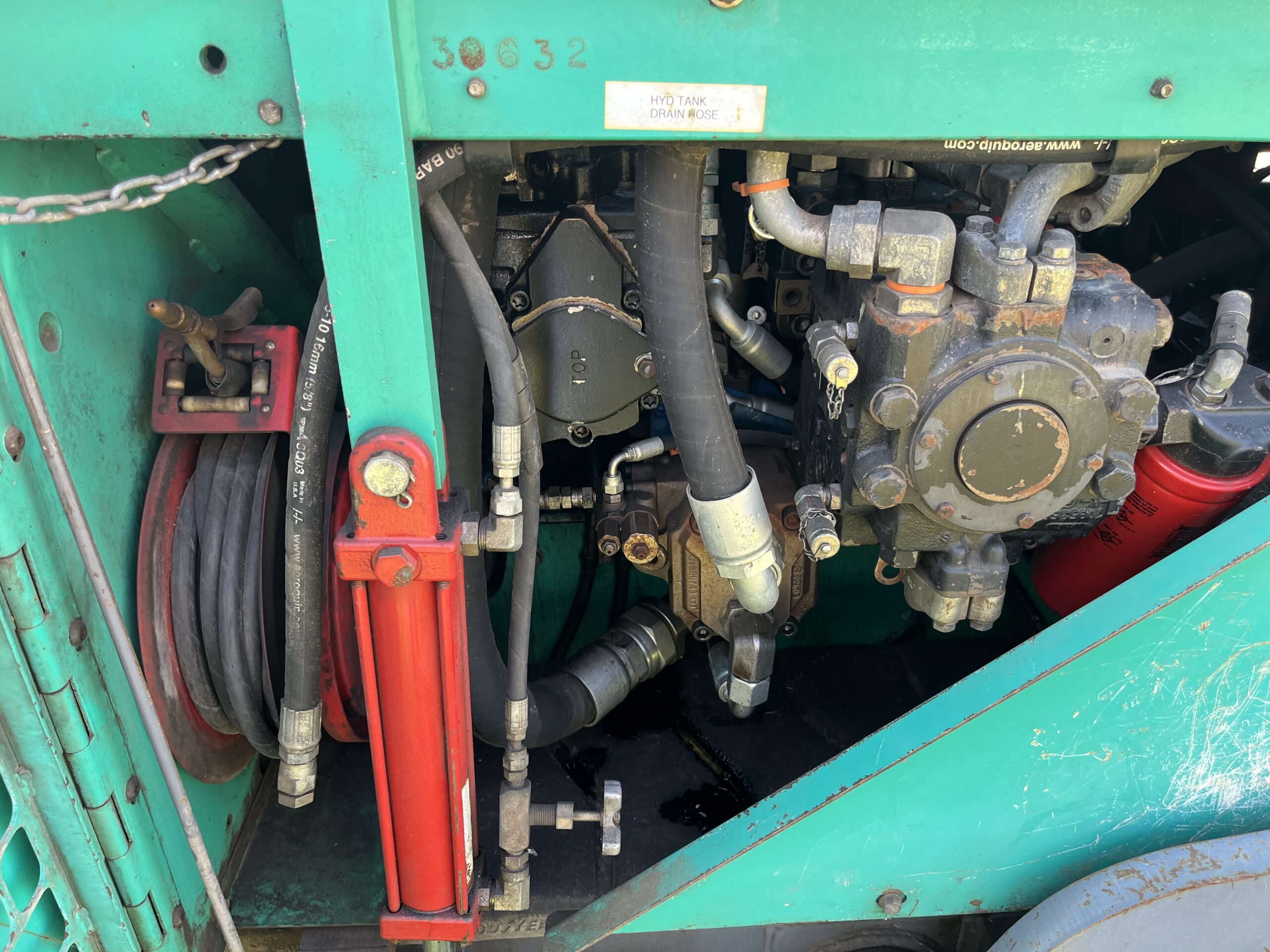  2005 Vogele America 880RTB EZIV-0815 at Conquest Equipment Saskatchewan