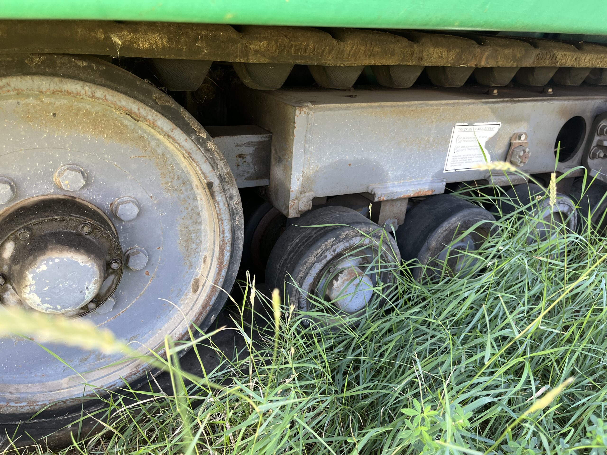  2005 Vogele America 880RTB EZIV-0815 at Conquest Equipment Saskatchewan