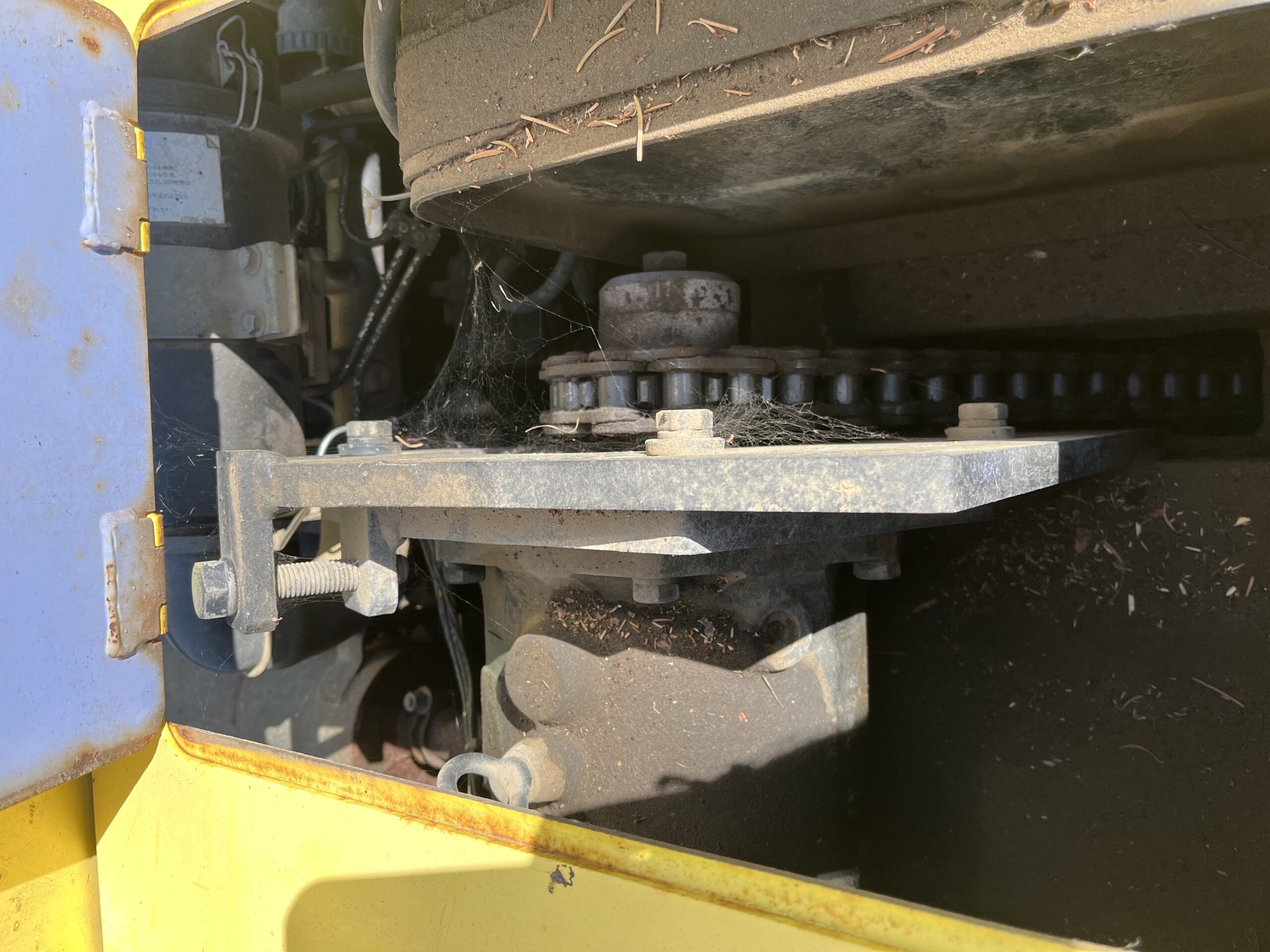   KOMATSU JW30 at Conquest Equipment Saskatchewan