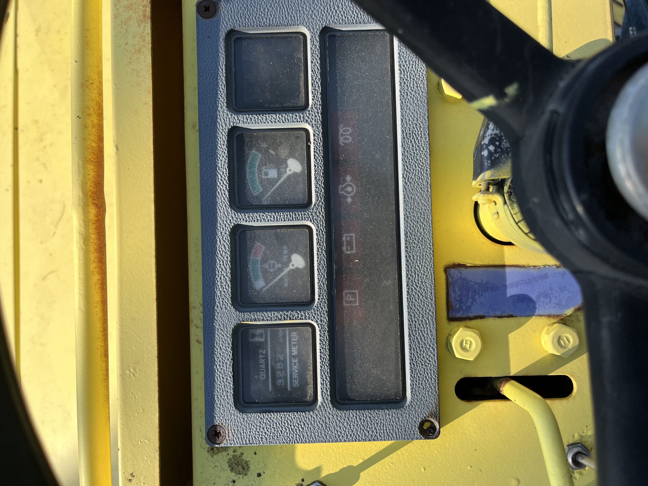   KOMATSU JW30 at Conquest Equipment Saskatchewan