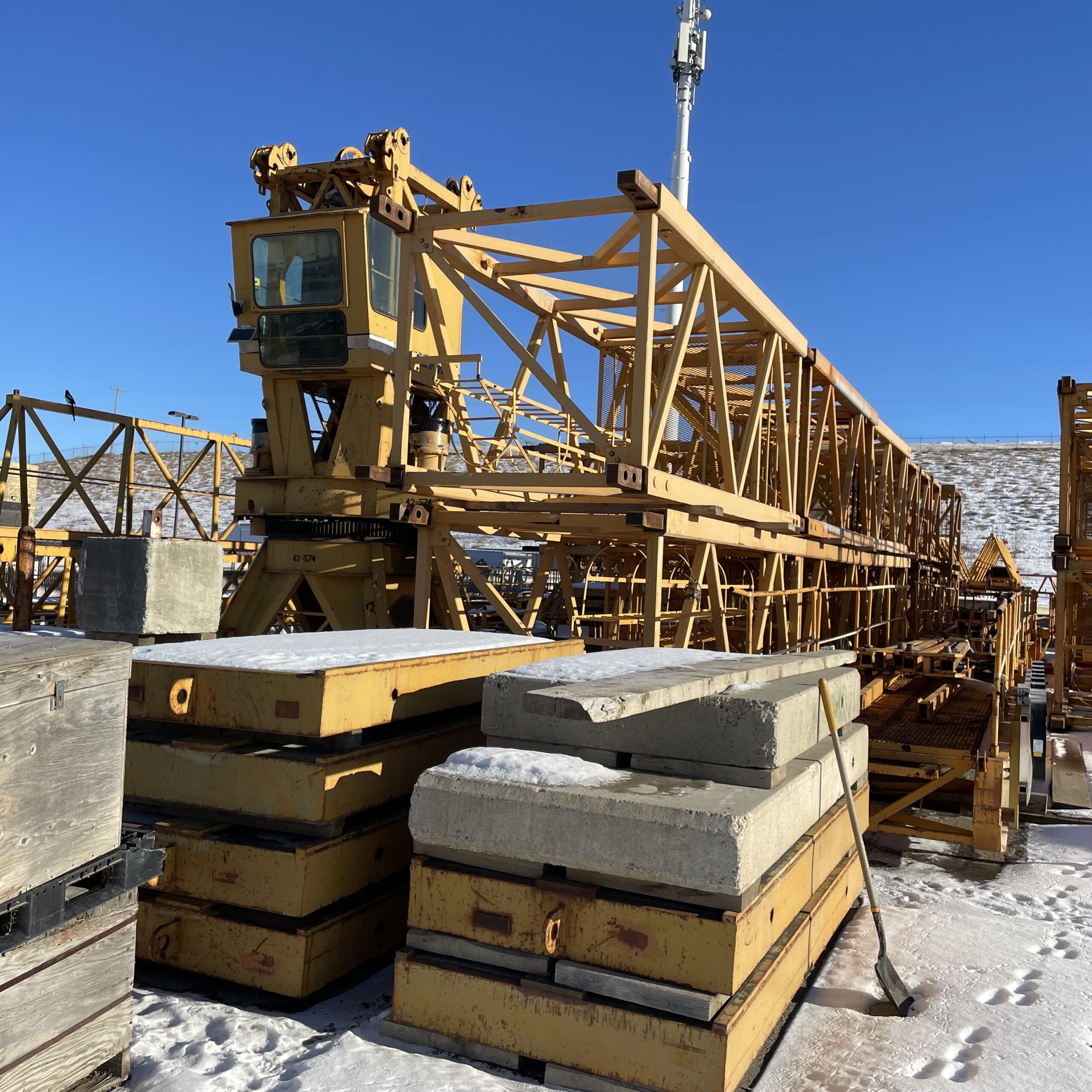  1995 LIEBHERR 500/550HC at Conquest Equipment Alberta