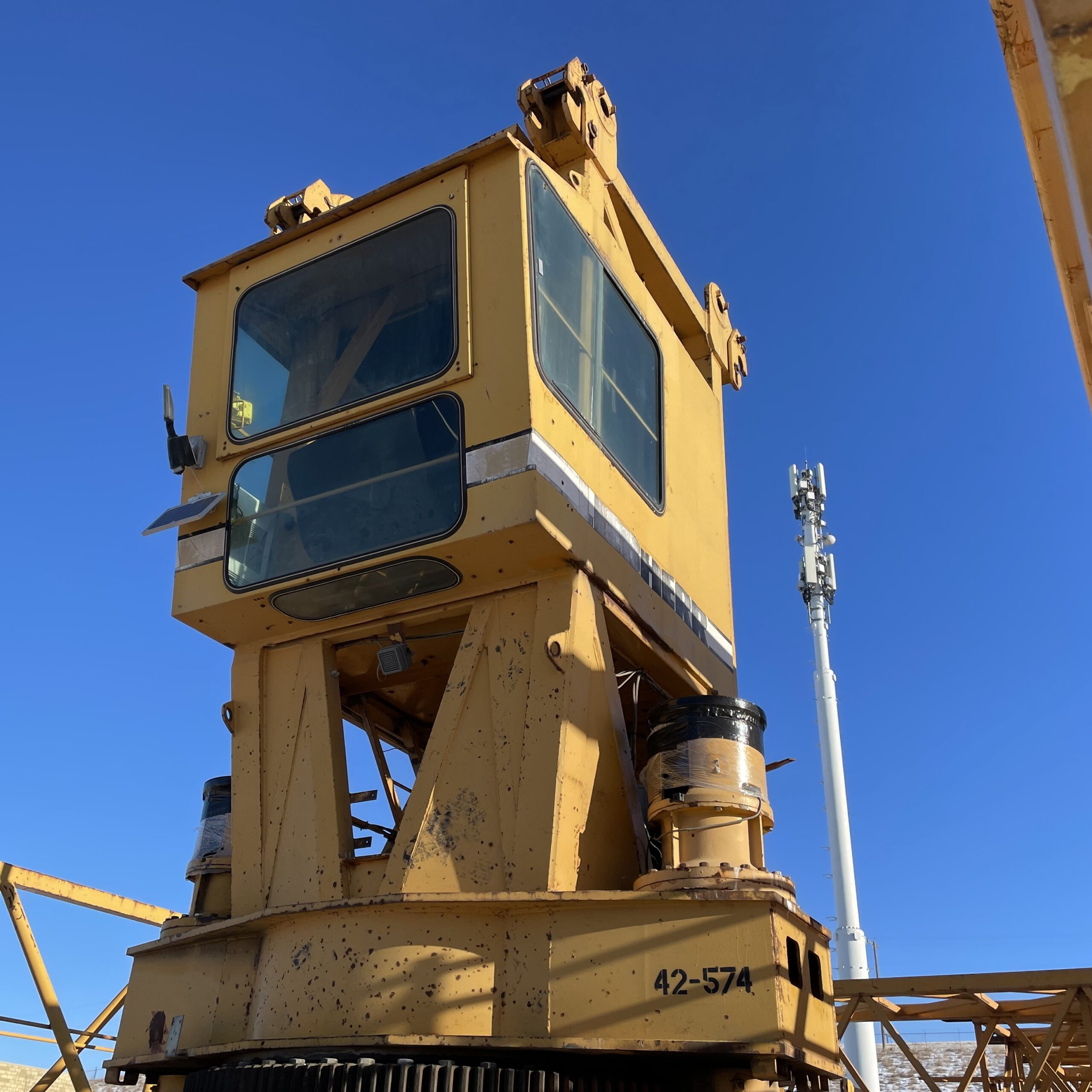  1989 LIEBHERR 500/550HC at Conquest Equipment Alberta