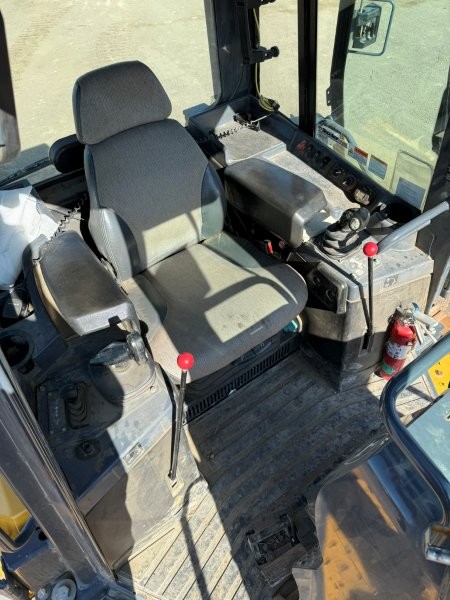  2015 DEERE 850K at Conquest Equipment Alberta