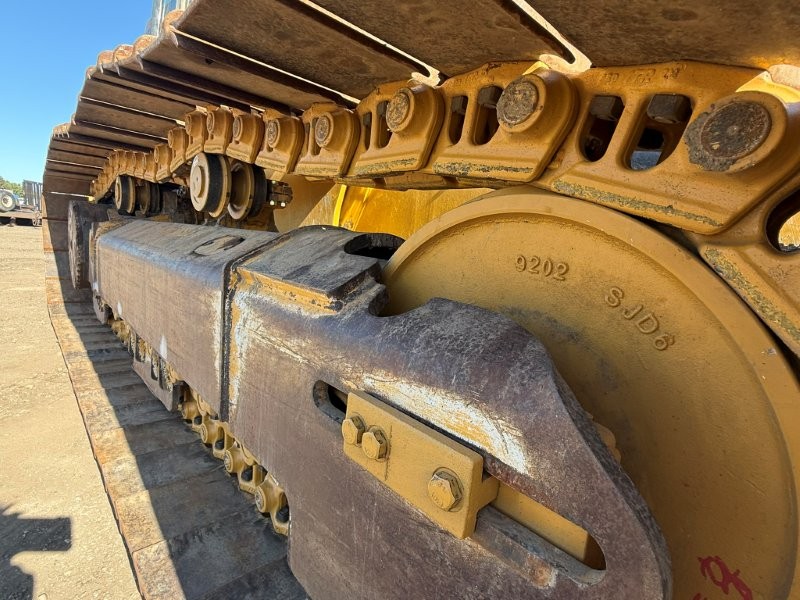  2015 DEERE 850K at Conquest Equipment Alberta
