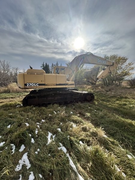 1998 DEERE 270LC at Conquest Equipment Saskatchewan