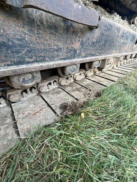  1998 DEERE 270LC at Conquest Equipment Saskatchewan