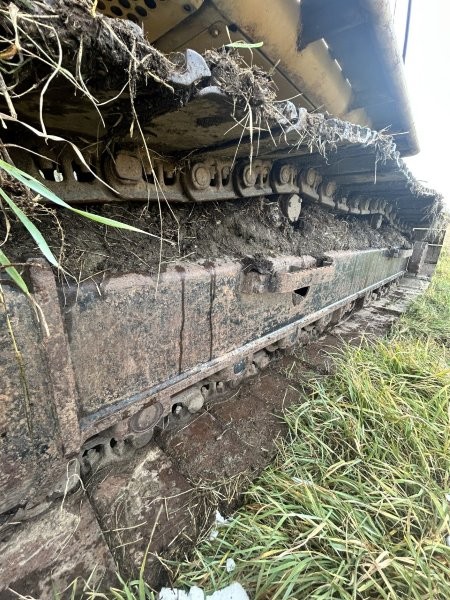 1998 DEERE 270LC at Conquest Equipment Saskatchewan