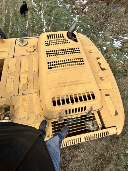  1998 DEERE 270LC at Conquest Equipment Saskatchewan