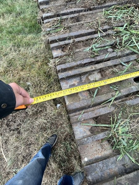  1998 DEERE 270LC at Conquest Equipment Saskatchewan