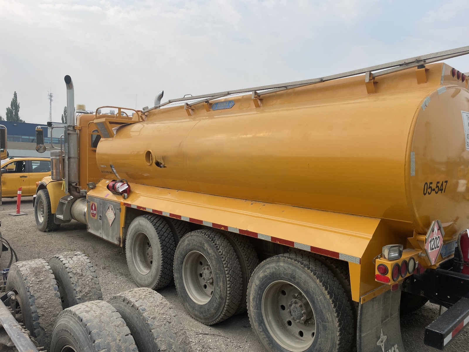  2005 Peterbilt 378 at Conquest Equipment Alberta