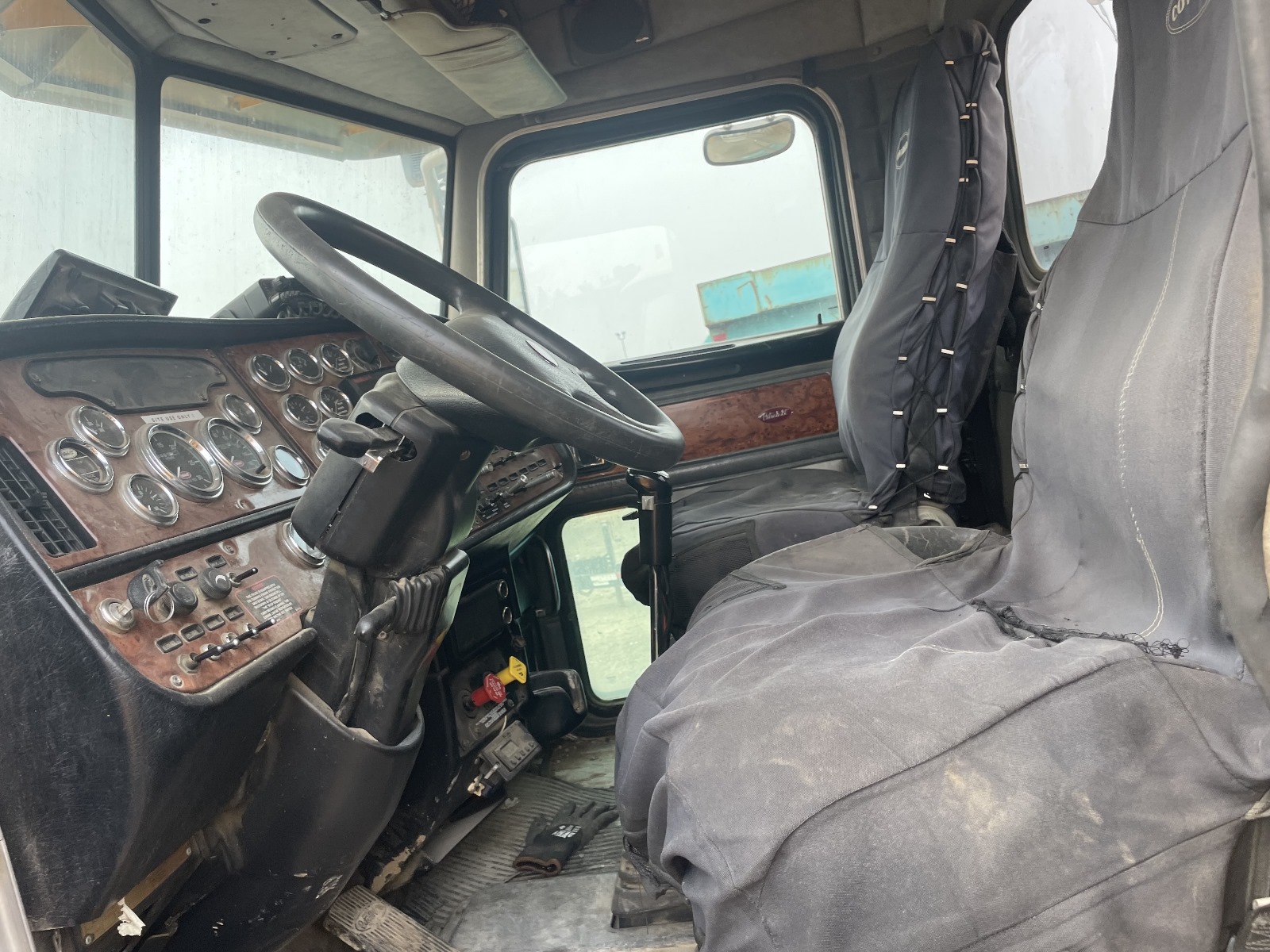  2005 Peterbilt 378 at Conquest Equipment Alberta