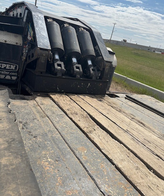  2003 Aspen Hydraulic Gooseneck HG75-16 at Conquest Equipment Alberta