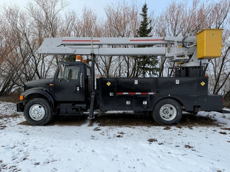  1990 International Bucket Truck at Conquest Equipment Saskatchewan