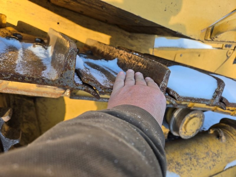  1997 CAT D6R at Conquest Equipment Saskatchewan