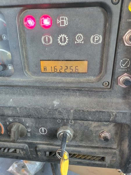  1997 CAT D6R at Conquest Equipment Saskatchewan