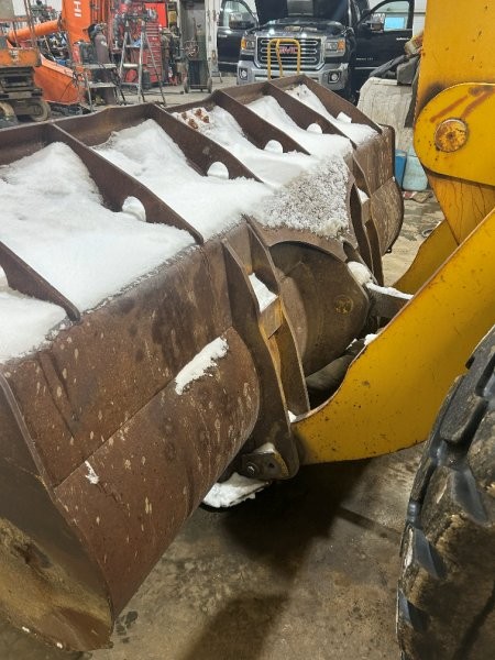  2005 KOMATSU WA250-5L at Conquest Equipment Saskatchewan