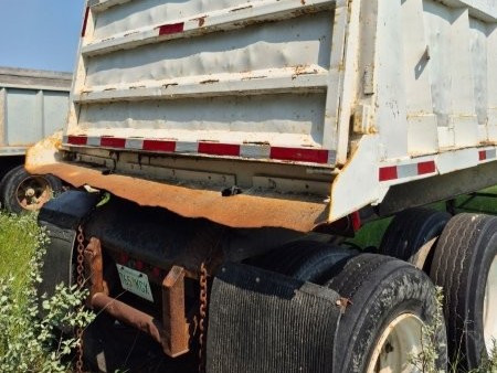  1980 Arne's Tandem End Dump at Conquest Equipment Saskatchewan