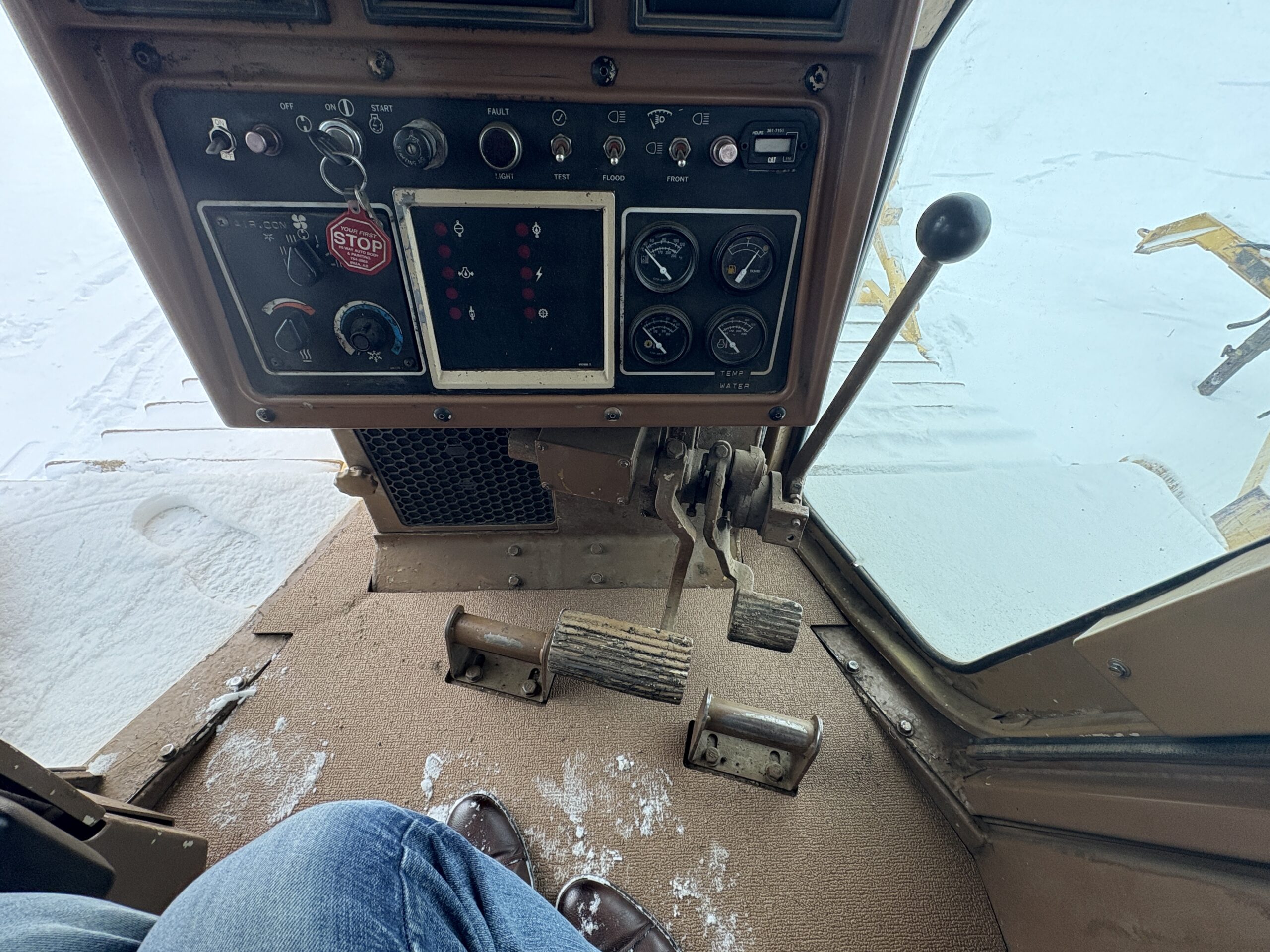  1991 CAT D7H LGP at Conquest Equipment Alberta