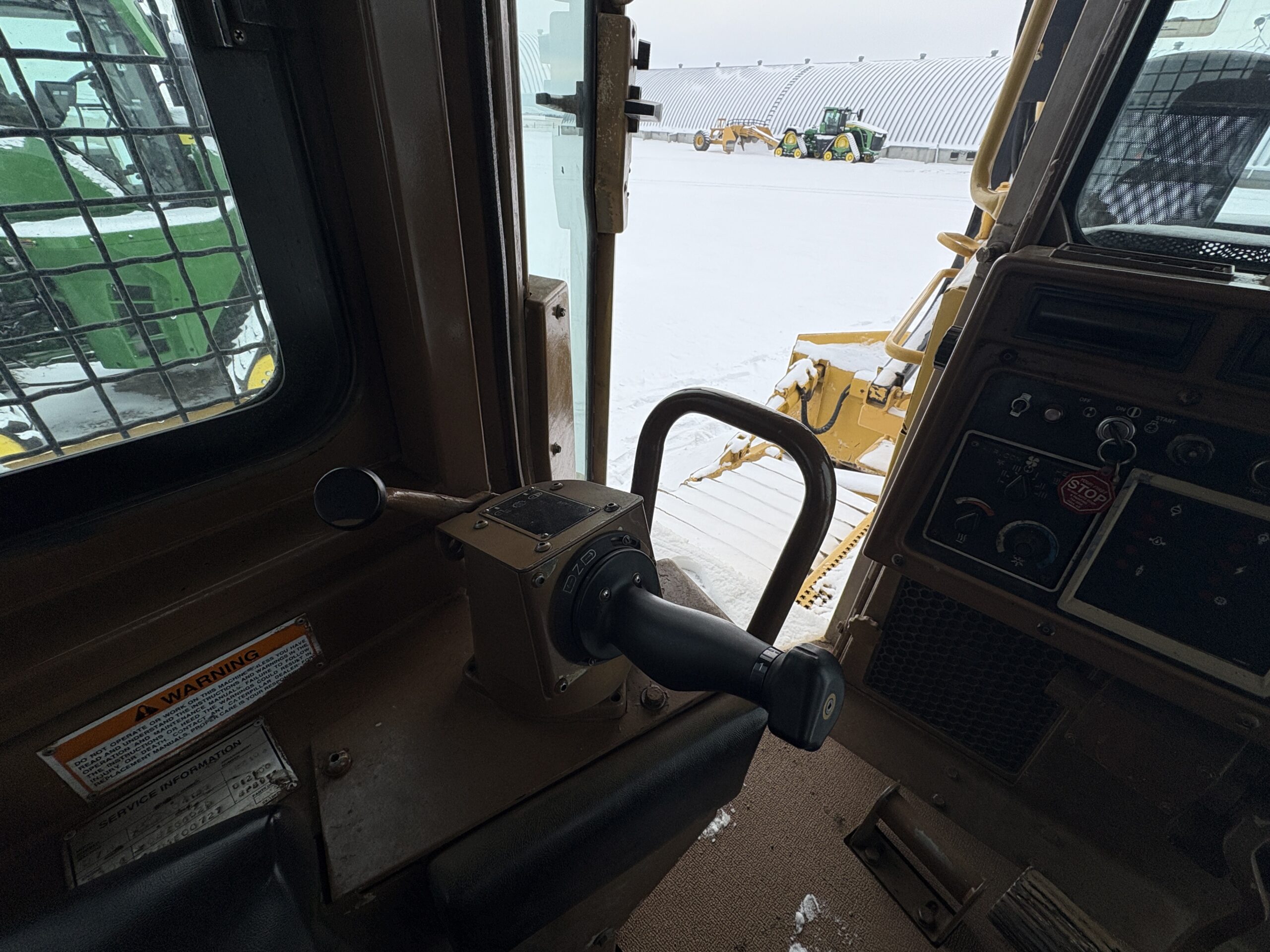  1991 CAT D7H LGP at Conquest Equipment Alberta