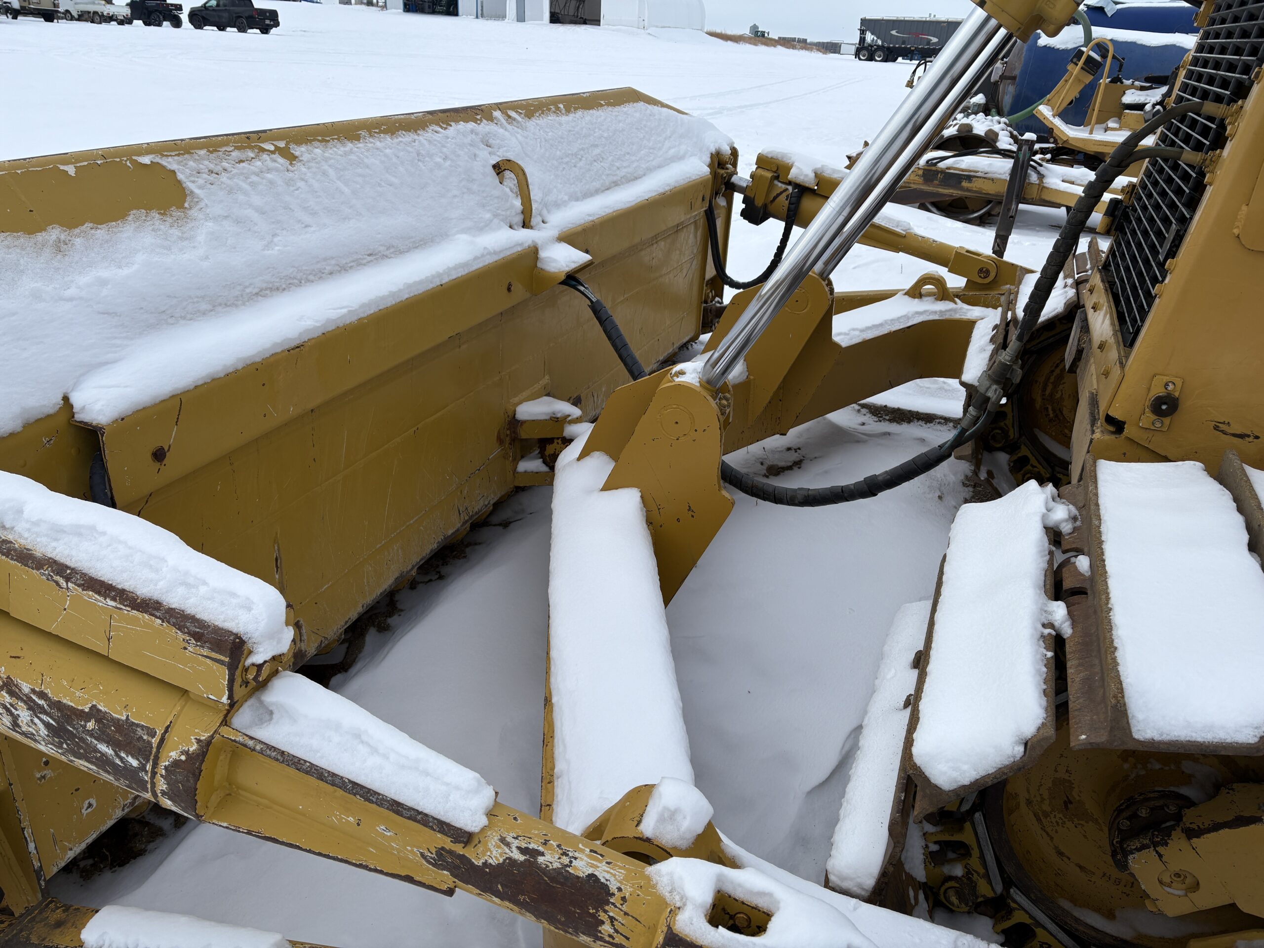  1991 CAT D7H LGP at Conquest Equipment Alberta