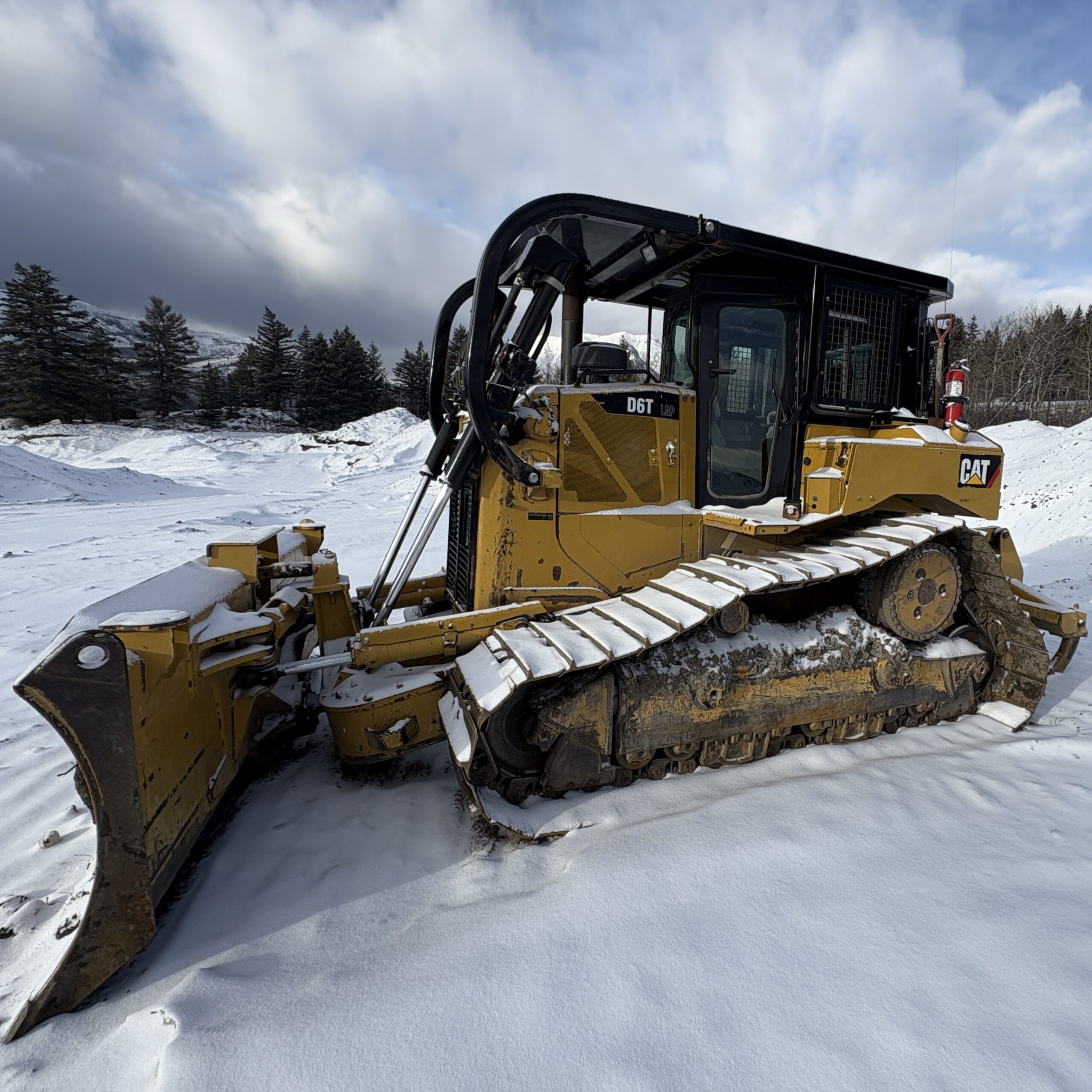  2013 CAT D6T LGP at Conquest Equipment Alberta