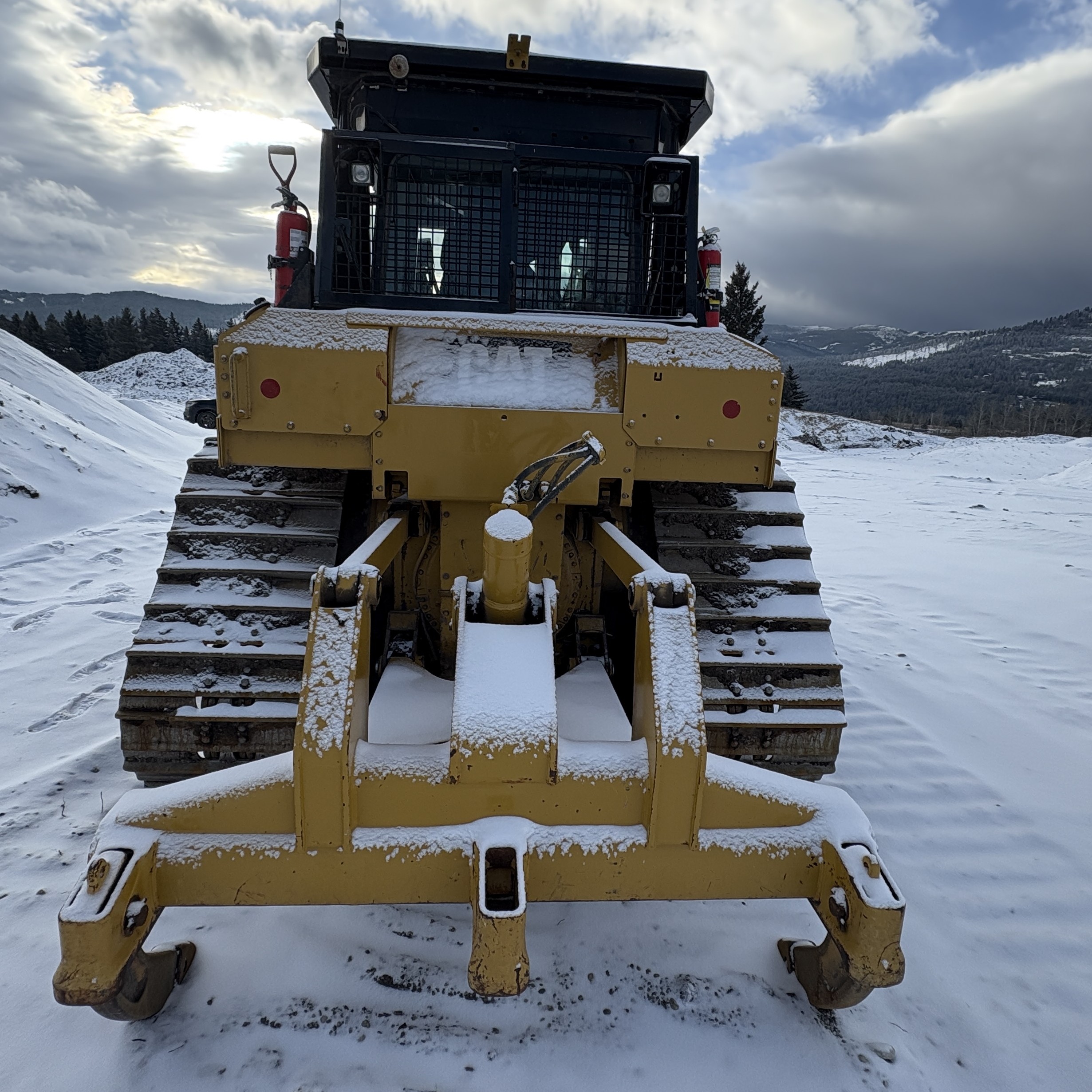  2013 CAT D6T LGP at Conquest Equipment Alberta