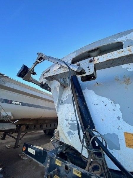  2011 Tecumseh TRA/REM   Side Dump Lead at Conquest Equipment Saskatchewan