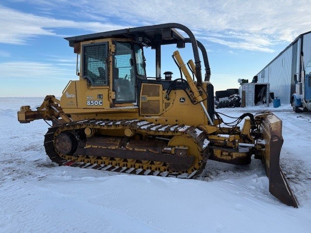  2005 DEERE 850C at Conquest Equipment Saskatchewan
