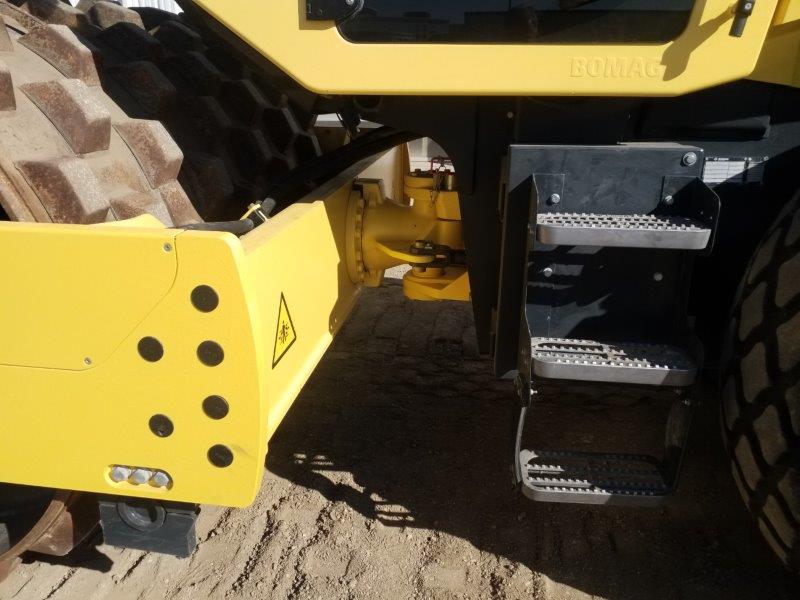  2018 Bomag BW211D-5 at Conquest Equipment Abbotsford BC