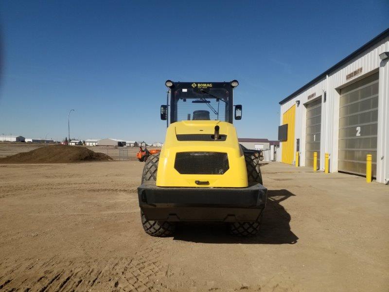  2018 Bomag BW211D-5 at Conquest Equipment Abbotsford BC