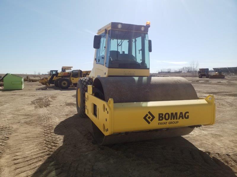  2015 Bomag BW211D-50 at Conquest Equipment Fort St. John, BC