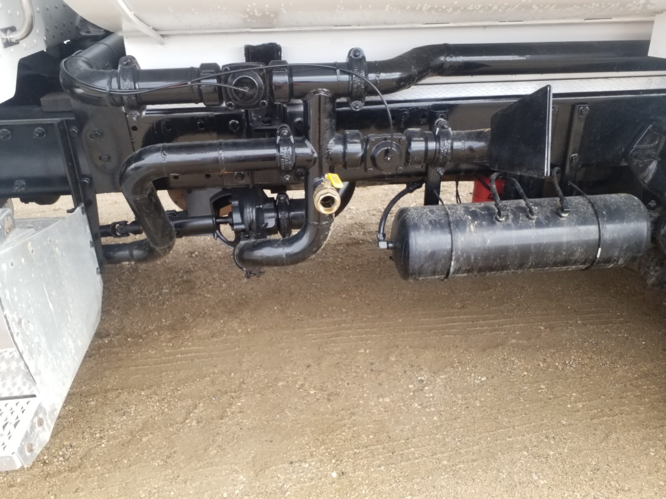  2010 Peterbilt 384 384 at Conquest Equipment Saskatchewan