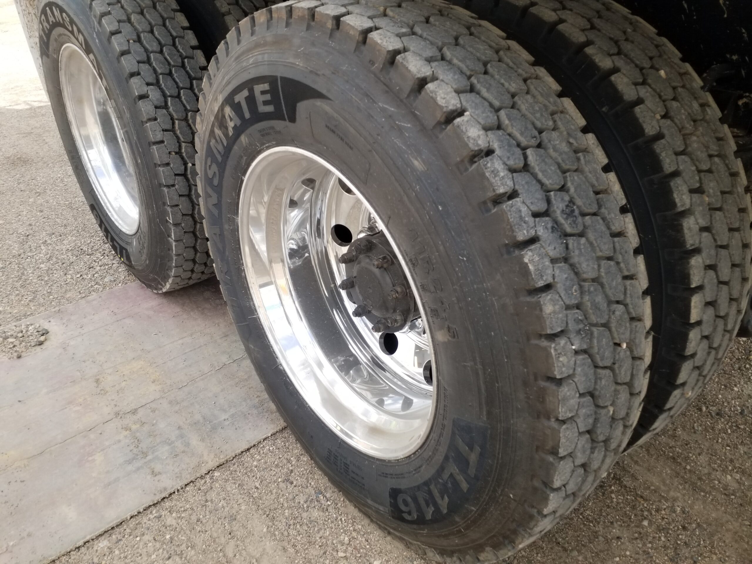  2009 Kenworth T800 at Conquest Equipment Saskatchewan