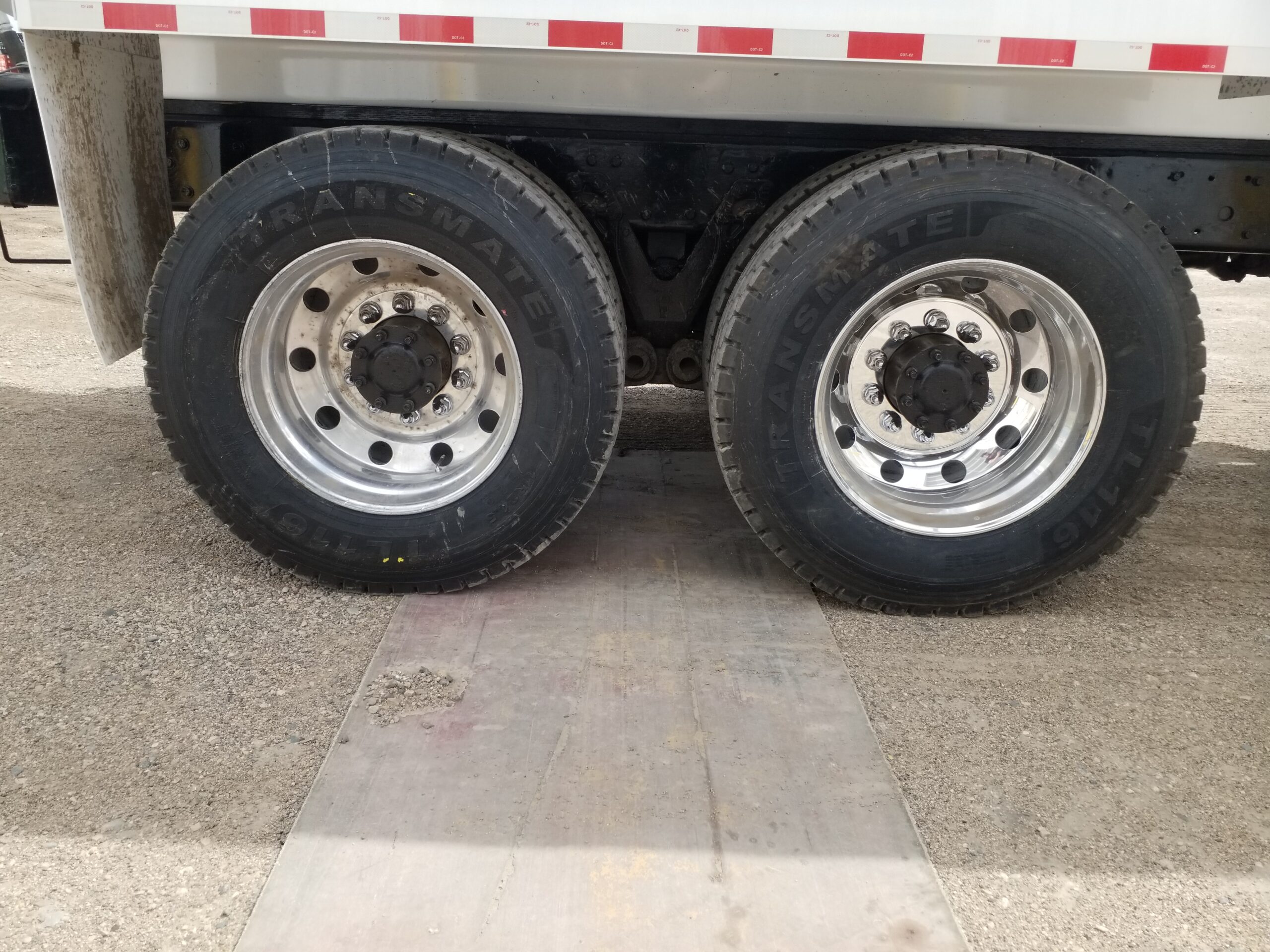  2009 Kenworth T800 at Conquest Equipment Saskatchewan
