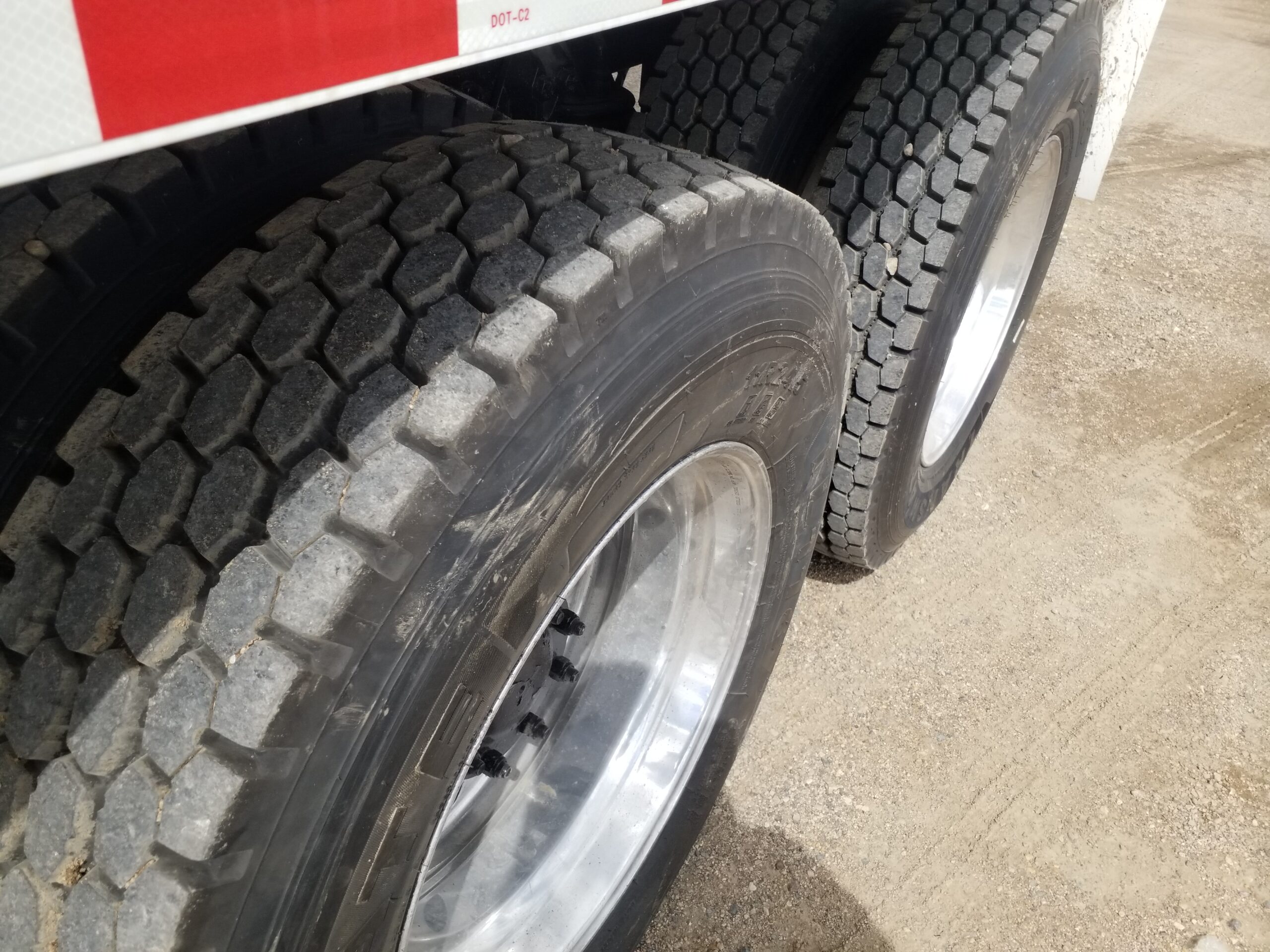  2009 Kenworth T800 at Conquest Equipment Saskatchewan