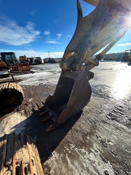   CAT 322C at Conquest Equipment Saskatchewan