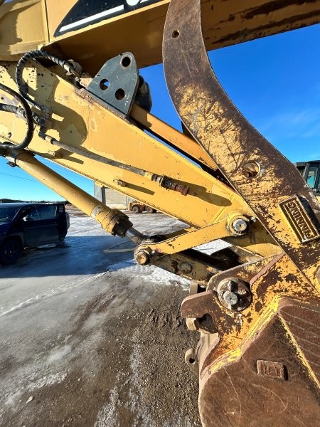   CAT 322C at Conquest Equipment Saskatchewan