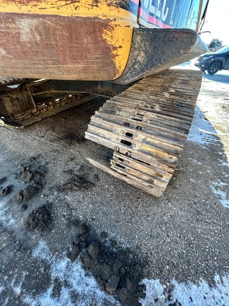   CAT 322C at Conquest Equipment Saskatchewan