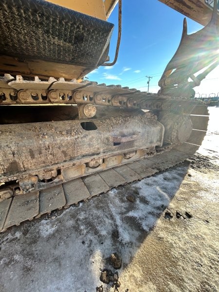   CAT 322C at Conquest Equipment Saskatchewan