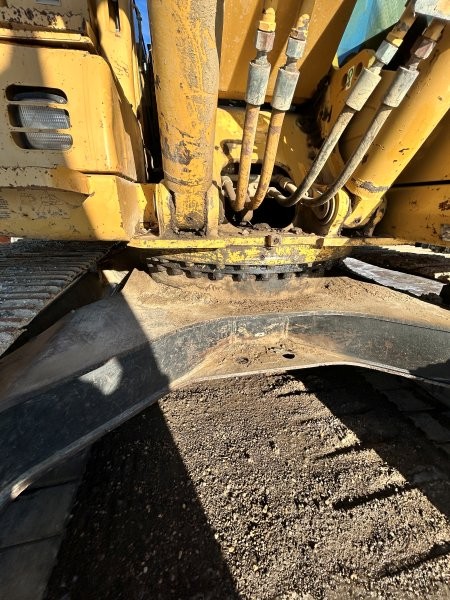   CAT 322C at Conquest Equipment Saskatchewan