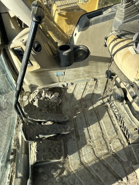   CAT 322C at Conquest Equipment Saskatchewan