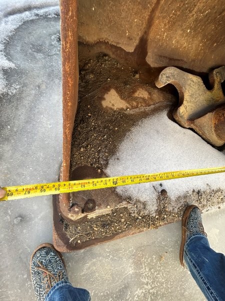   CAT 322C at Conquest Equipment Saskatchewan