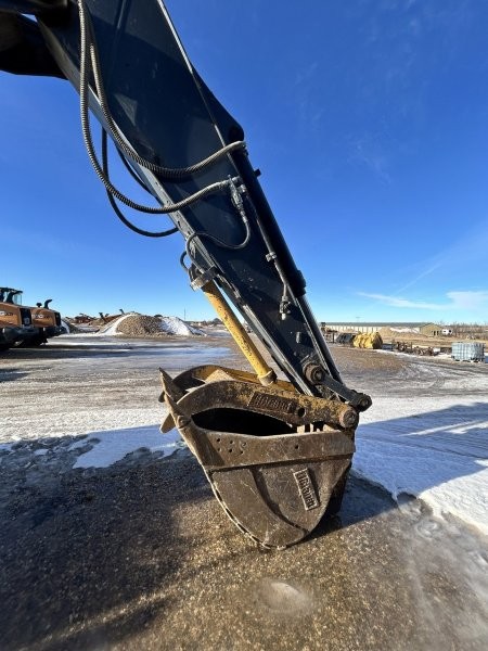 2015 DEERE 290G at Conquest Equipment Saskatchewan