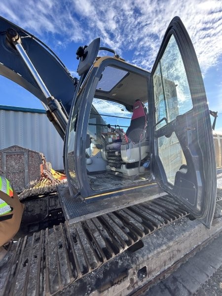  2015 DEERE 290G at Conquest Equipment Saskatchewan