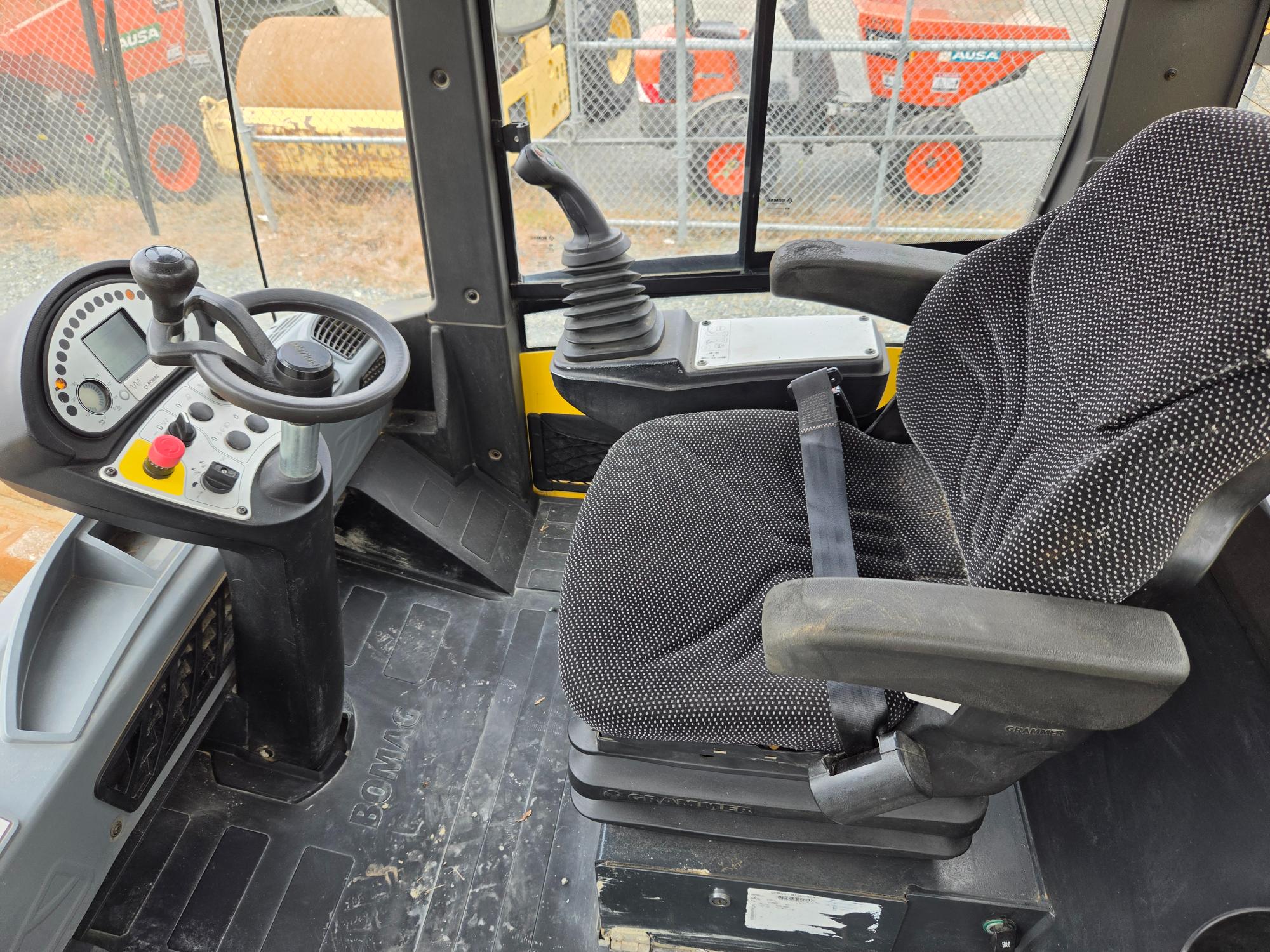  2018 Bomag BW211D-5 at Conquest Equipment Abbotsford BC