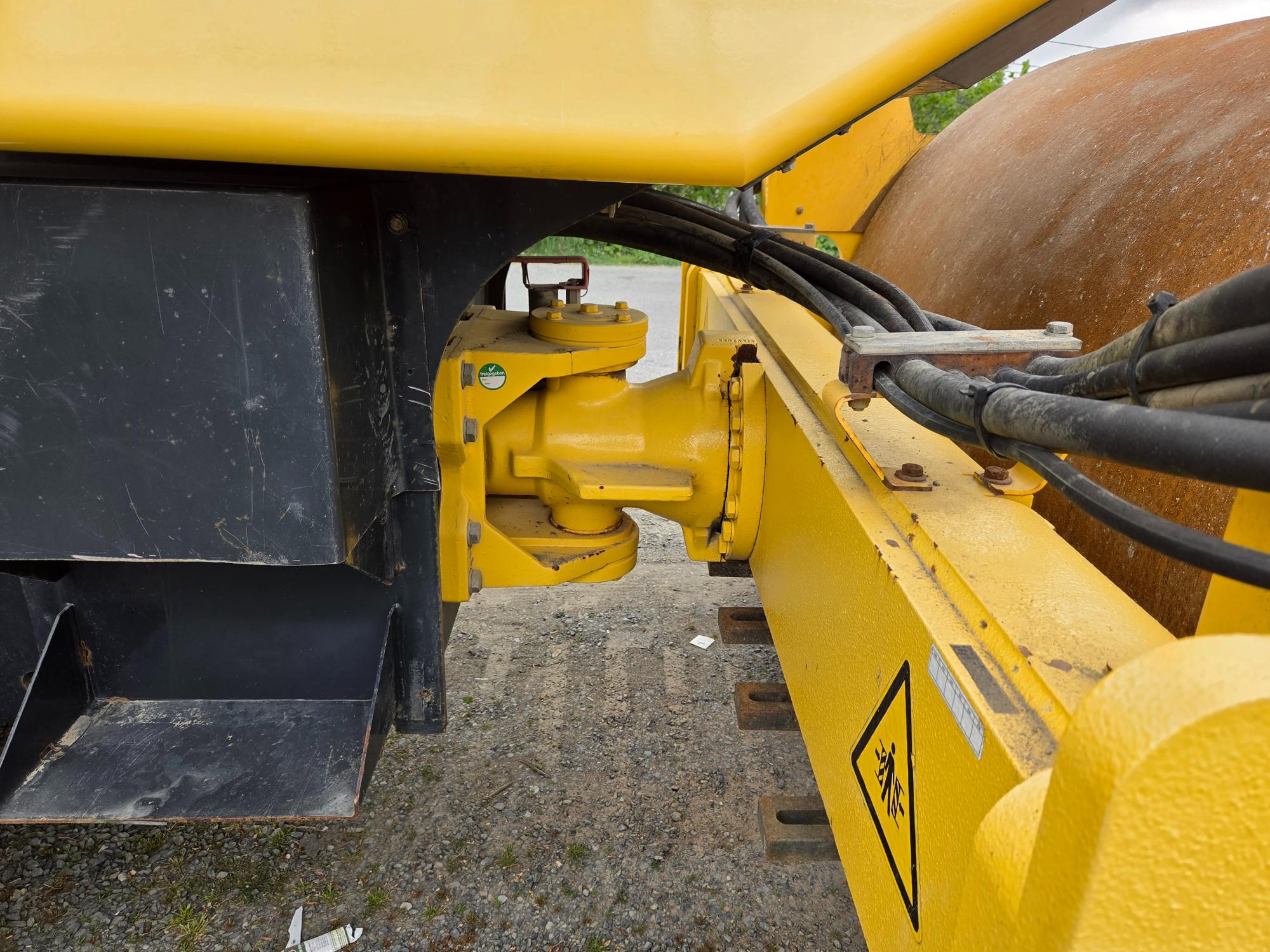  2015 Bomag BW211D-50 at Conquest Equipment Abbotsford, BC