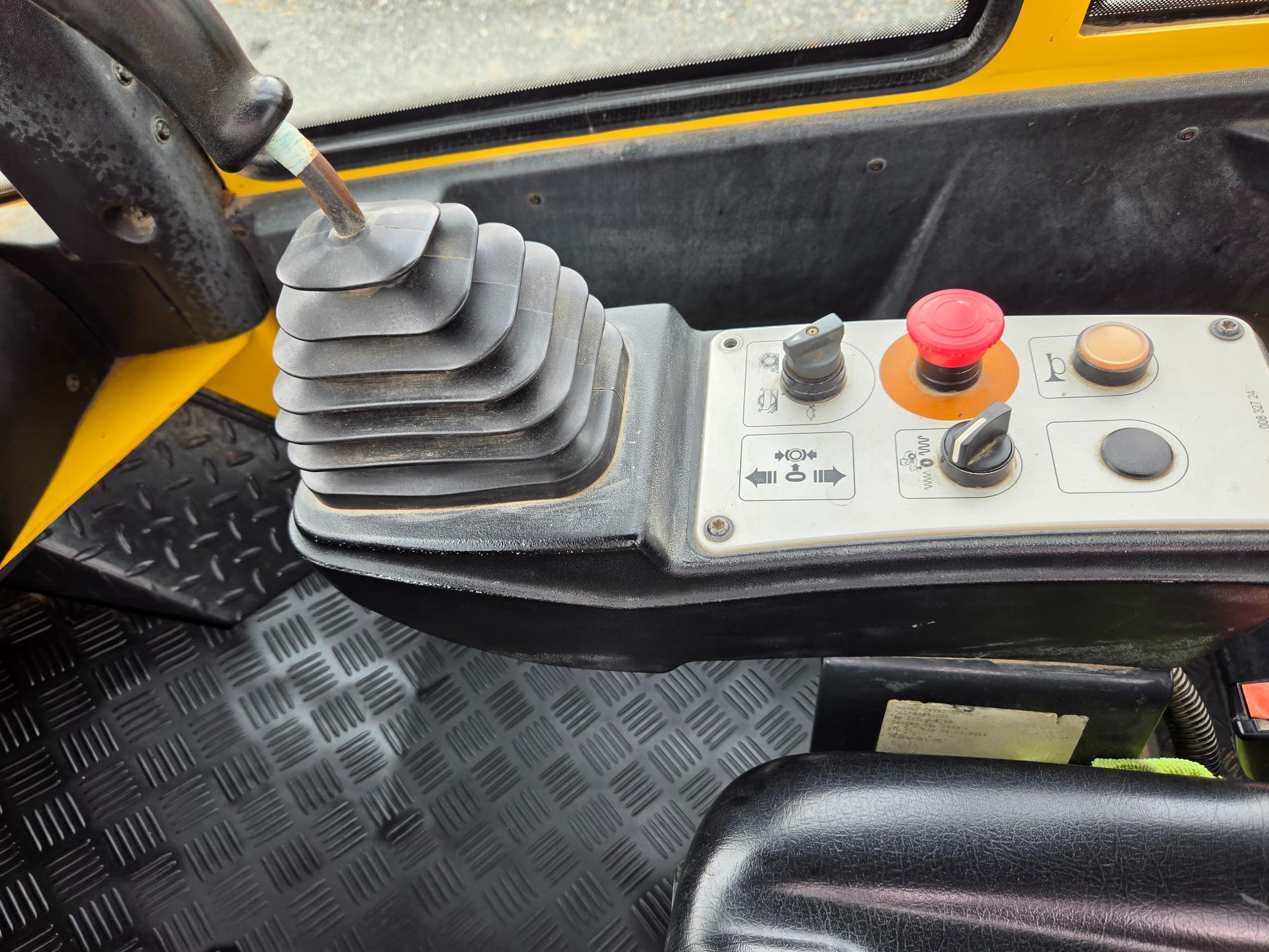  2015 Bomag BW211D-50 at Conquest Equipment Abbotsford, BC