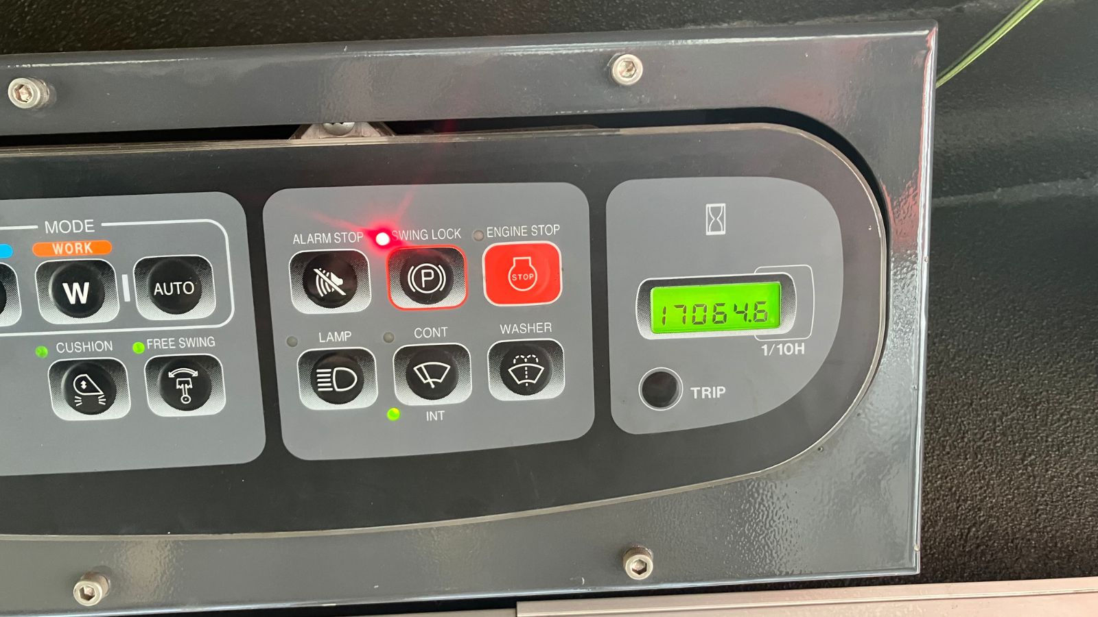  2006 Linkbelt 210-LX at Conquest Equipment Alberta